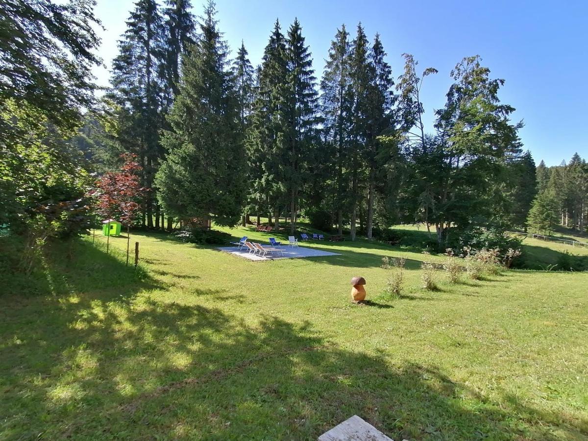 Hotel Elbele Garni Folgaria Exteriör bild