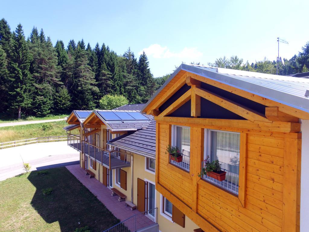 Hotel Elbele Garni Folgaria Exteriör bild