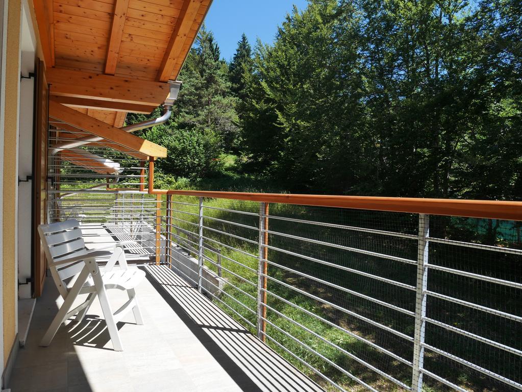 Hotel Elbele Garni Folgaria Exteriör bild