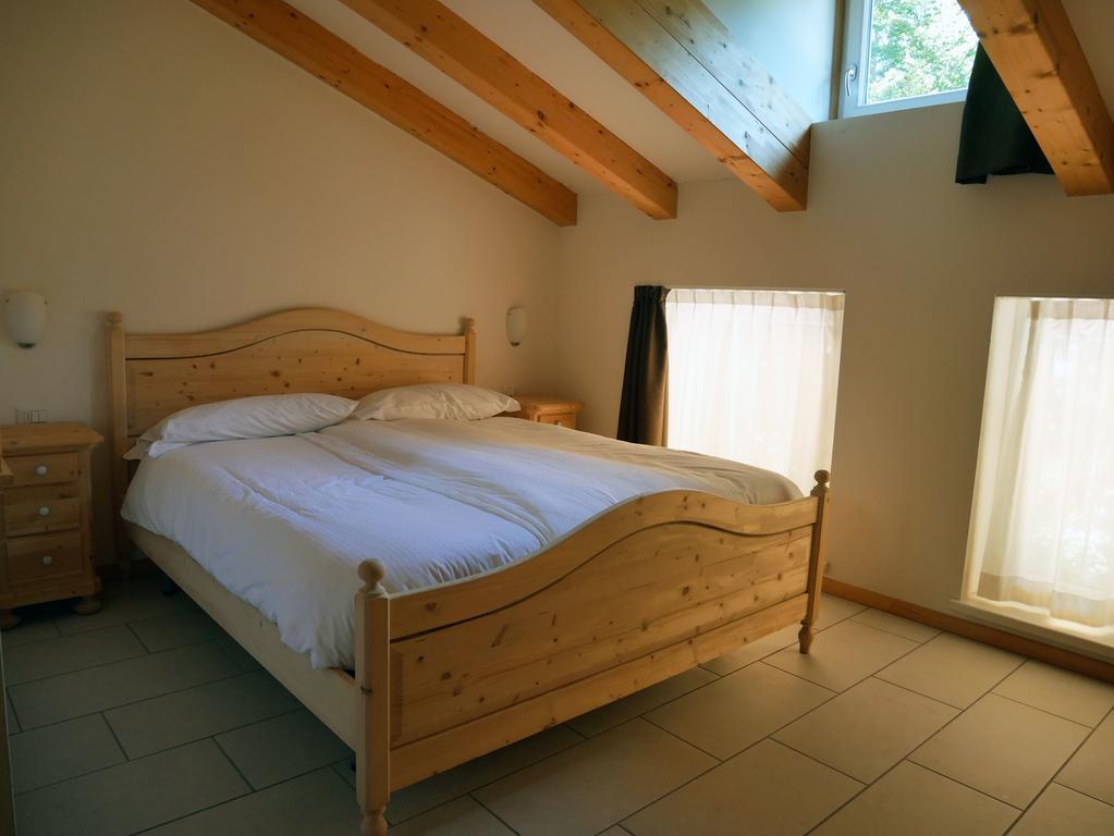 Hotel Elbele Garni Folgaria Exteriör bild