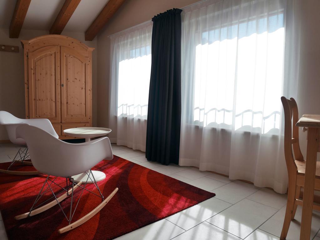 Hotel Elbele Garni Folgaria Exteriör bild