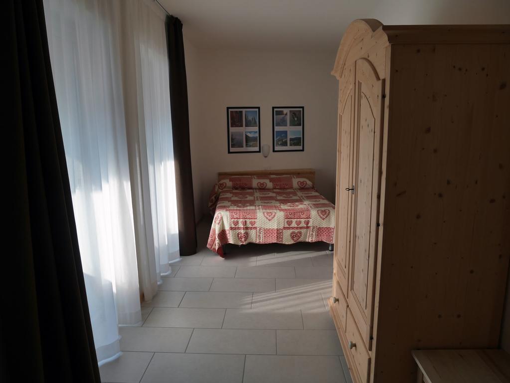 Hotel Elbele Garni Folgaria Exteriör bild